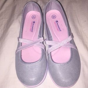 Girls athletic shoes
