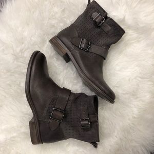 Ankle boots