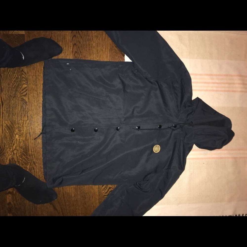 Obey pullover
