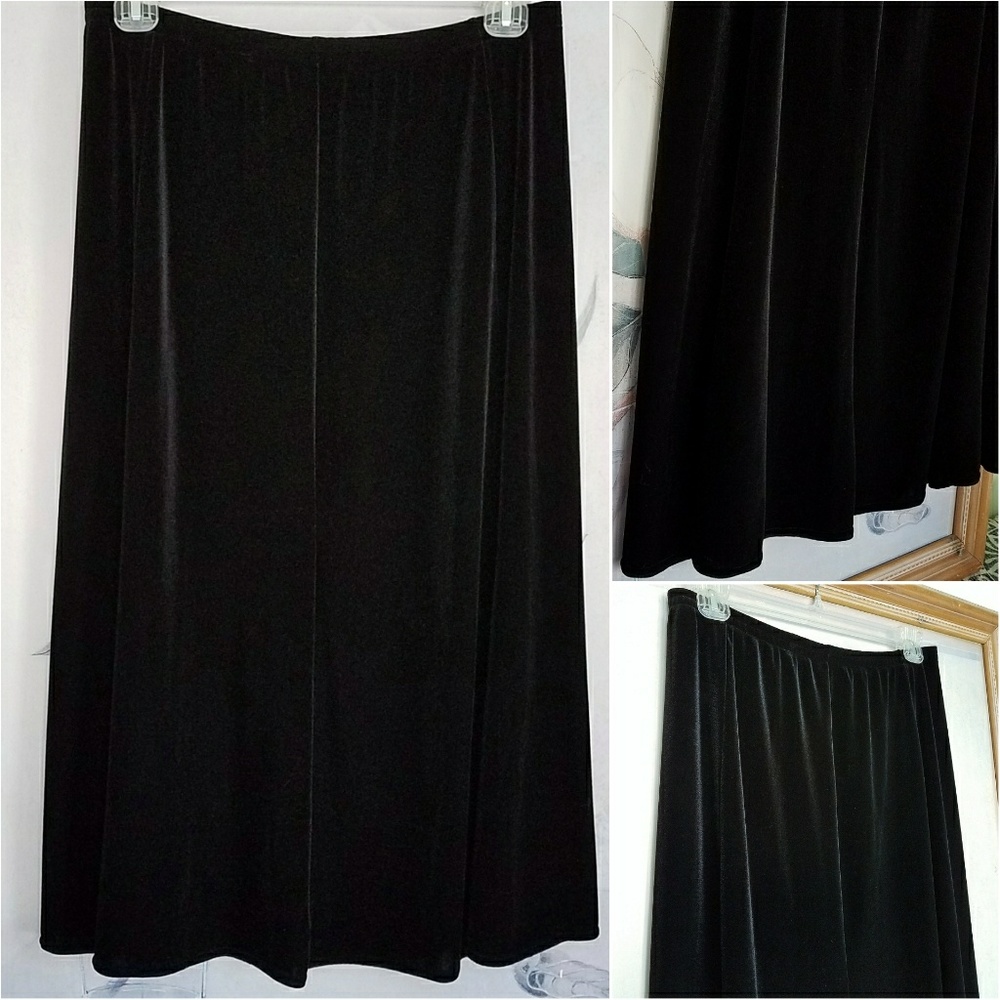 Vintage TanJay Stretch Velvet Midi-Skirt - Black