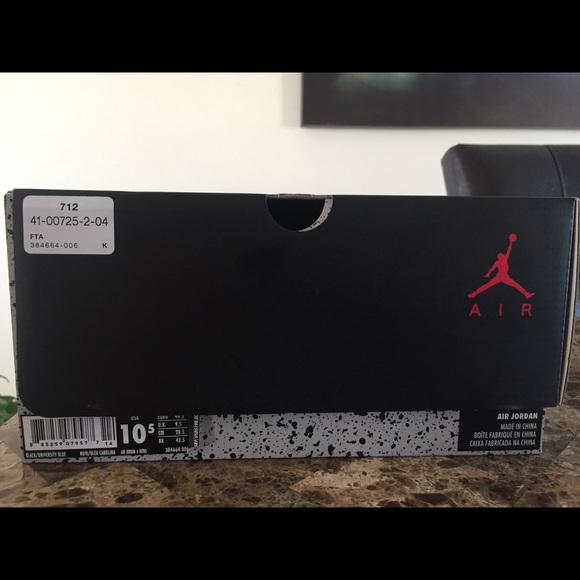 Air Jordan 6 UNC