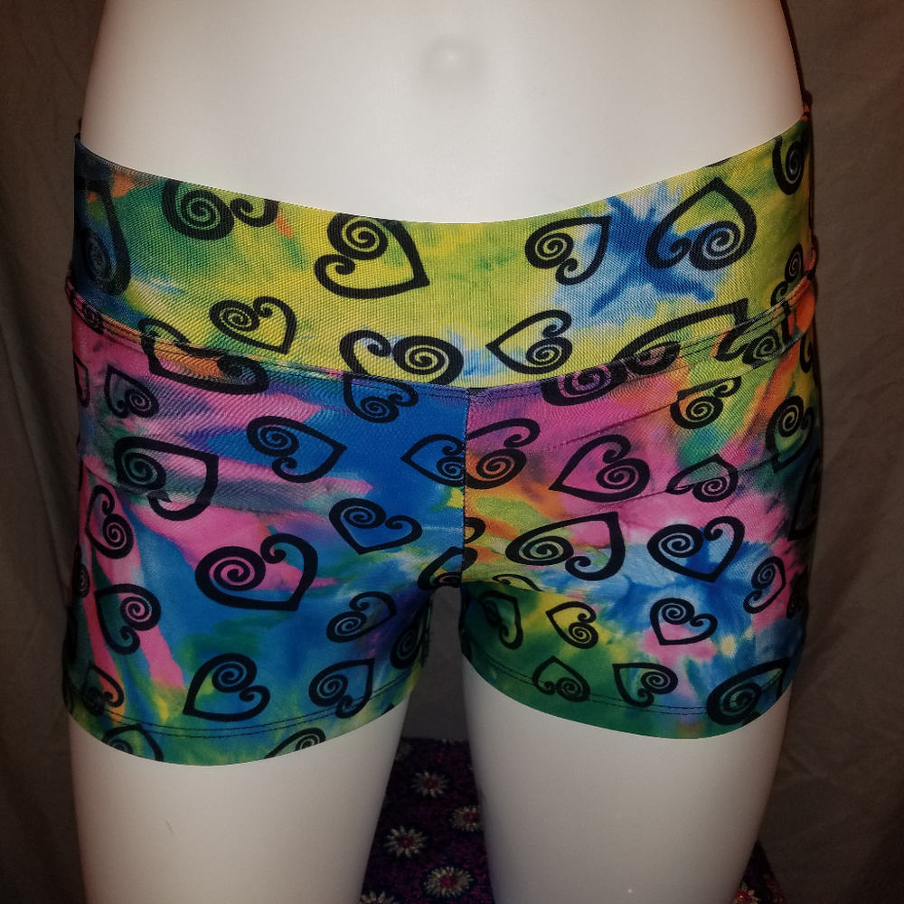 Trendy Trends Rainbow Tie Dye Hearts Hotpants NWOT