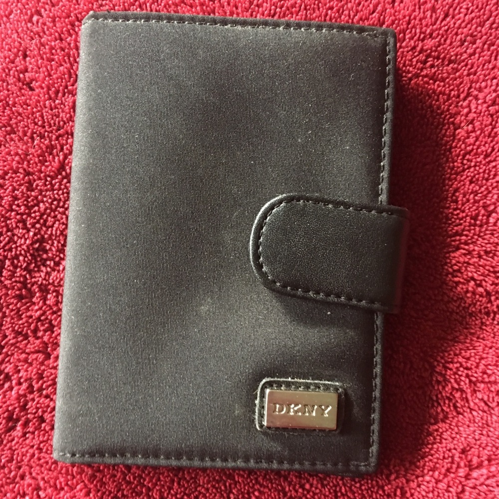 DKNY Wallet