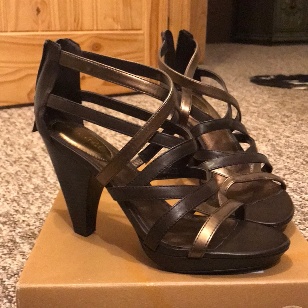 High heel shoes