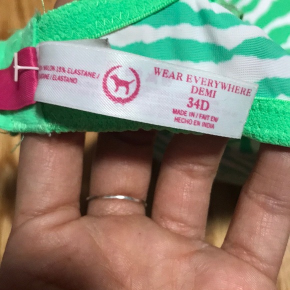 Victoria secret pink bra - Picture 3 of 4