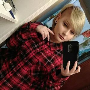 Meet your Posher, Carly