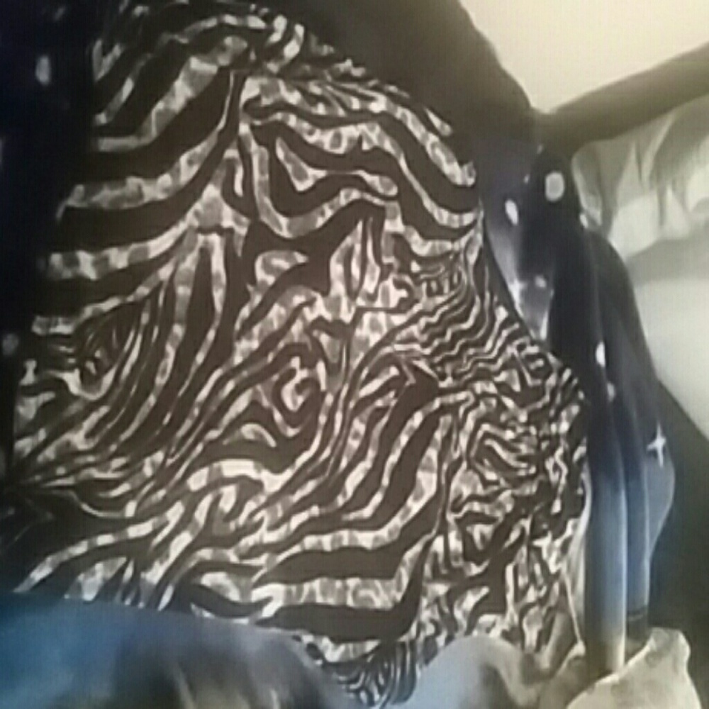 Top - Picture 3 of 3