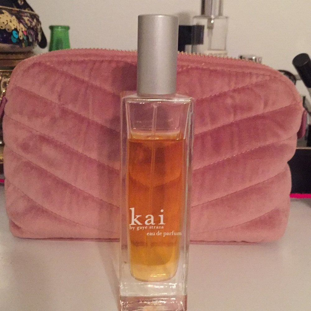 Popular celebrity Kai perfume. Gardenia & tropical