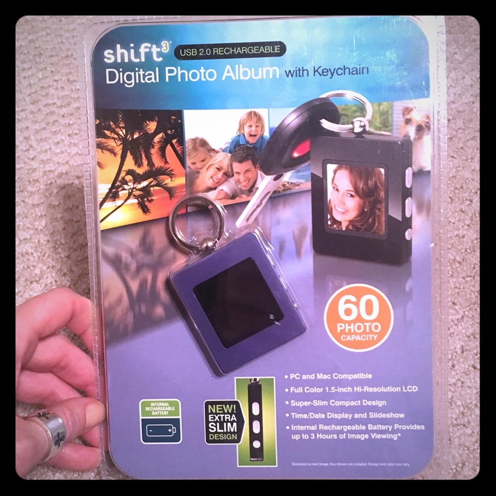 Digital Photo Album w Keychain
