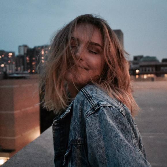 Meet your Posher, Stephanie - Picture 1 of 1