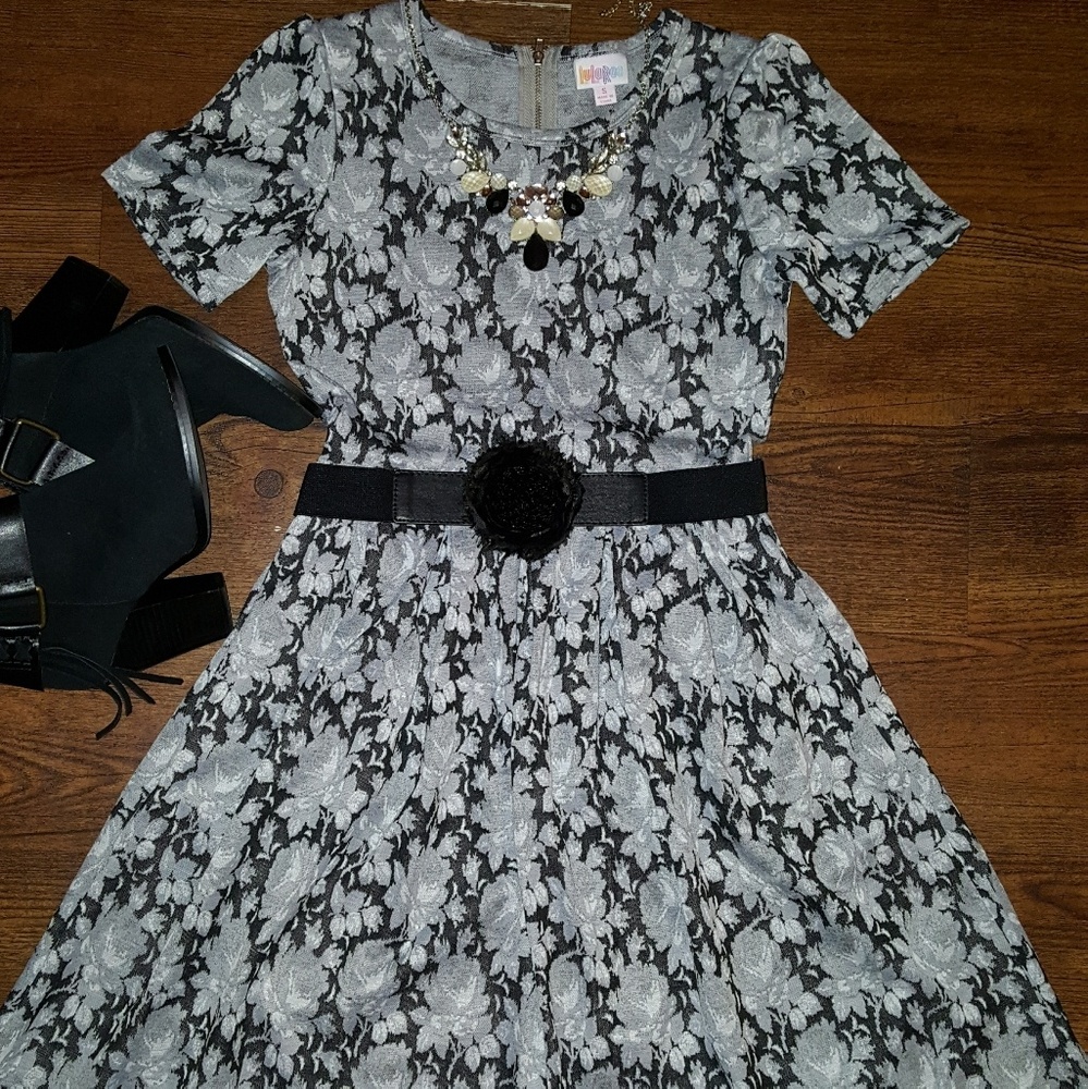 LuLaRoe Unicorn Amelia Dress Vintage Rose Black