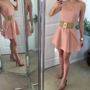  SALE! ✨✨Super Cute Dress Alert!