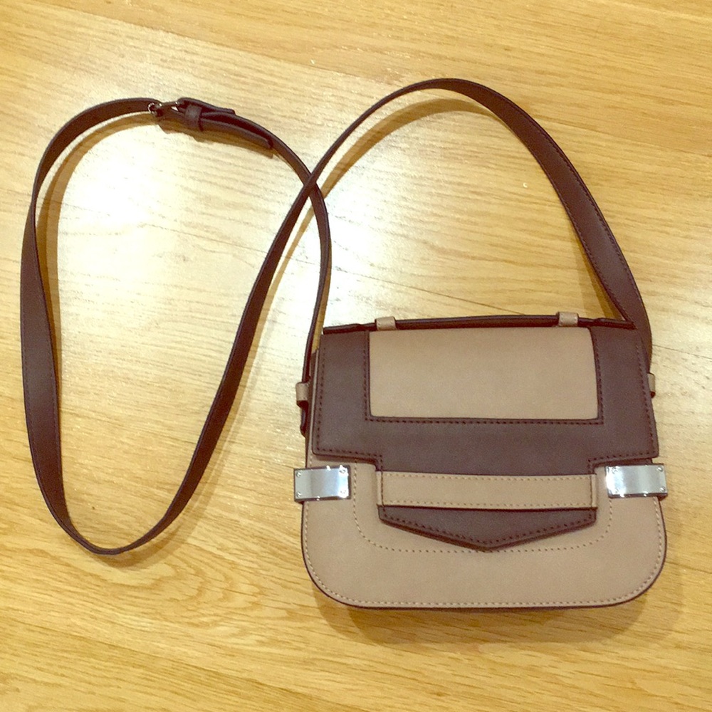 Danielle Nicole Crossbody