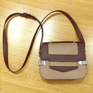 Danielle Nicole Crossbody