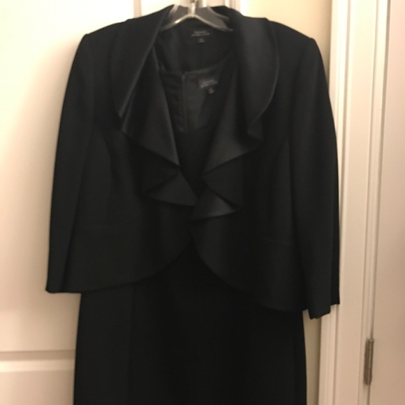 Tahari Dresses & Skirts - Tahari tuxedo dress suit sheath & matching bolero