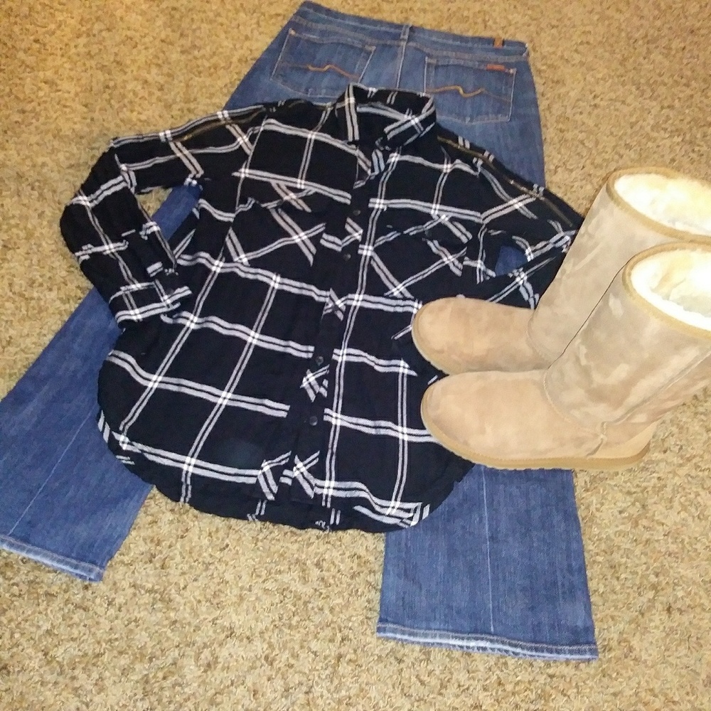 Black and white lightweight flannel