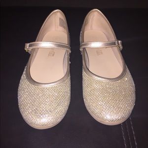 Girls gold sparkle flats size 12. Worn once