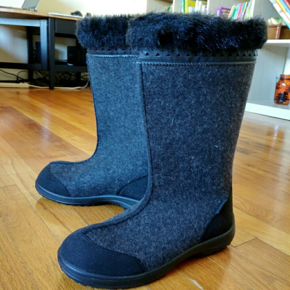 Woman's Finland Kuoma Felt Boots