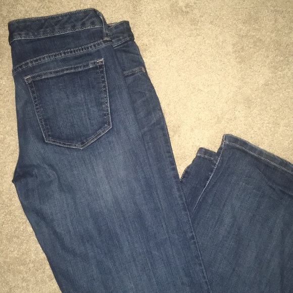 Jeans - Picture 1 of 2