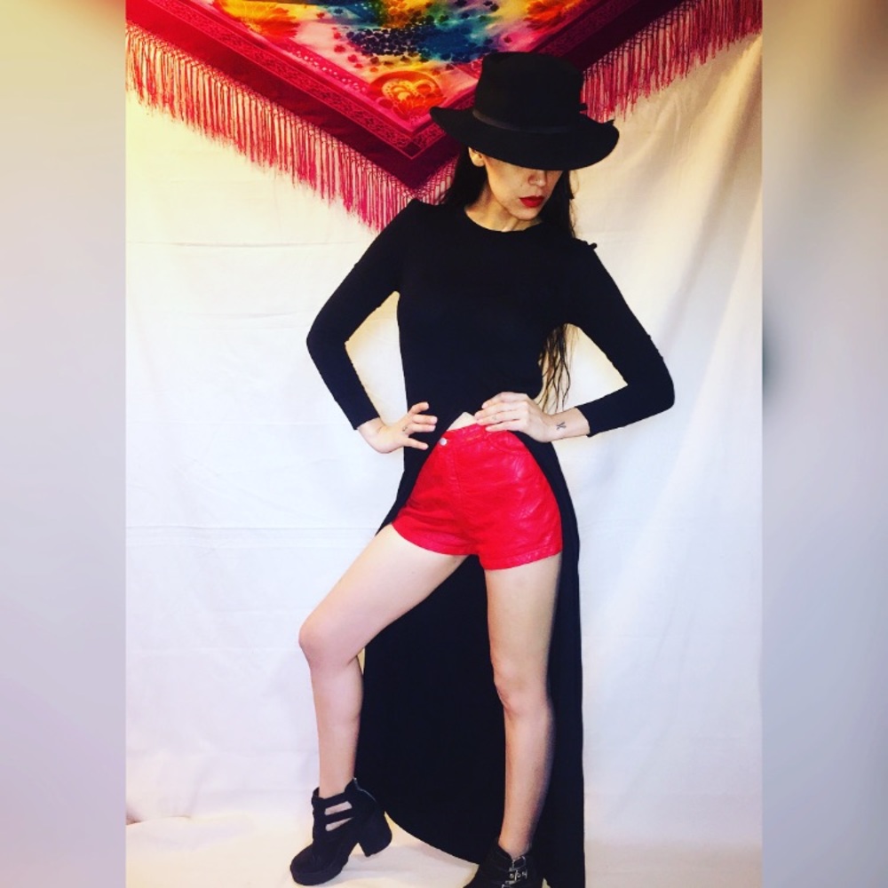 Long sleeved maxi with center slit 👽