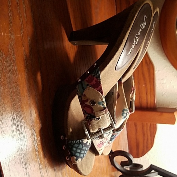 Shoes - Picture 1 of 1