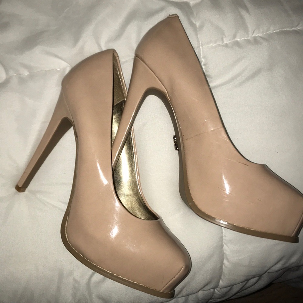 Simply Vera Vera wang heels