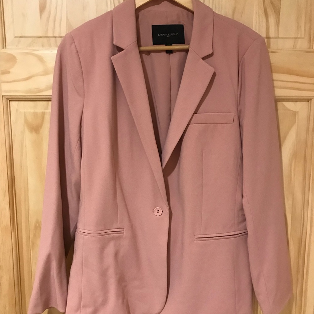 Rose-colored suit jacket