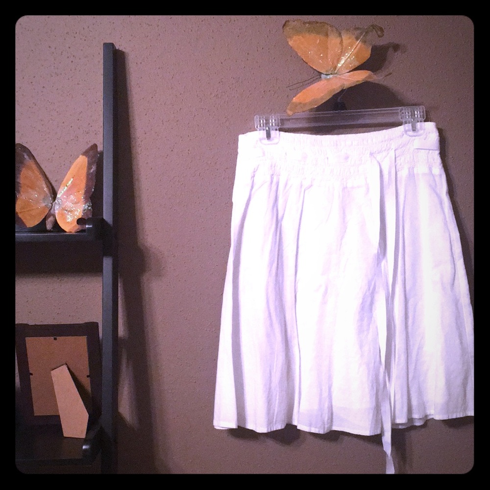 Pretty White Skirt from twenty one