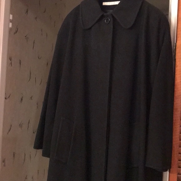 SOLD - Picture 4 of 5