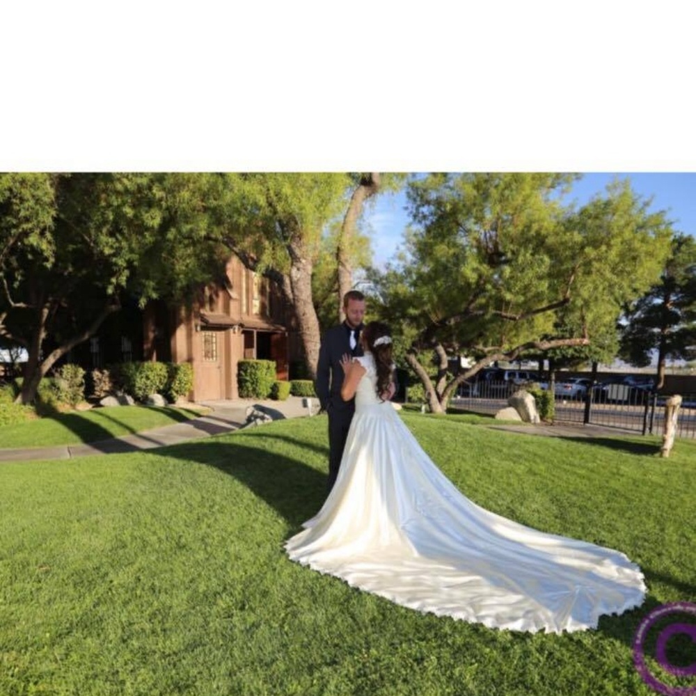 💥JUST DROPPED PRICE💥Vintage wedding dress