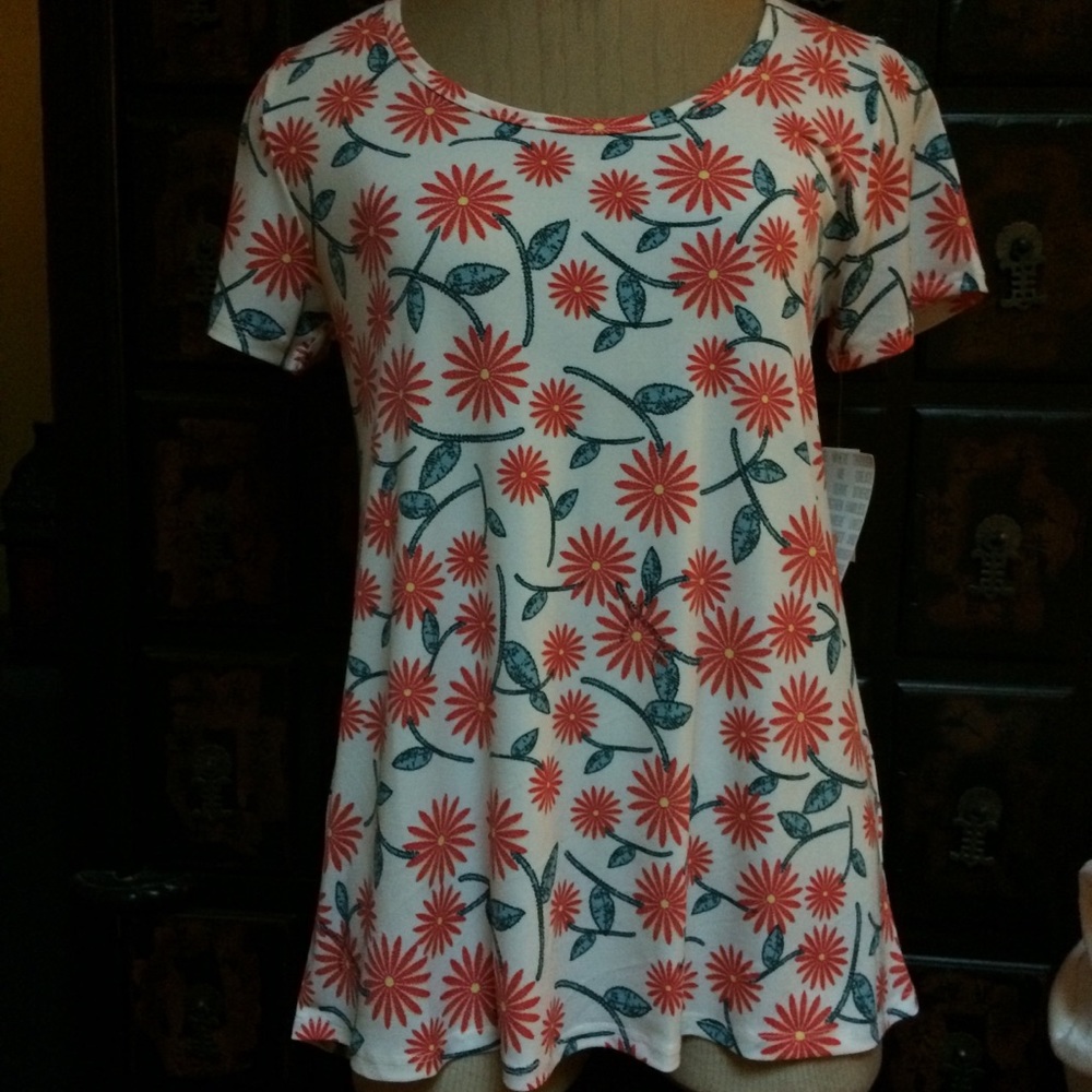 Lularoe Classic tee in sunny orange floral print!