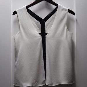 XXS Black and White BCBG Sleeveless Blouse