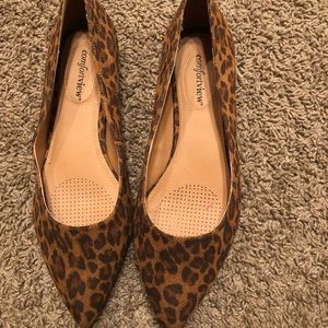 Must have leopard flats.