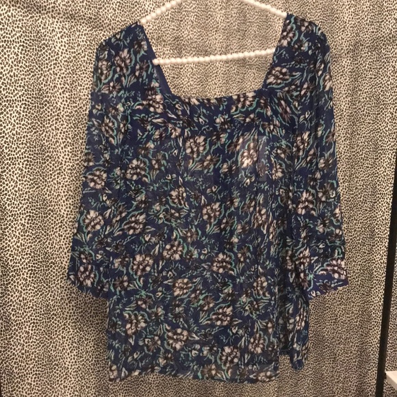 NWT. Pins and Needles Blouse. Size Medium. - Picture 1 of 4