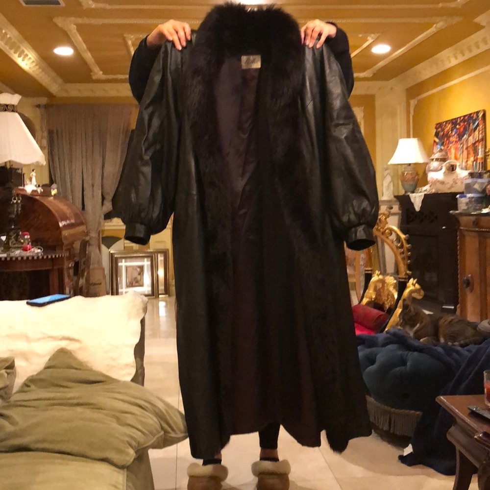 Maxi Leather Coat w/ Real Fox Fur Trim (L/XL)