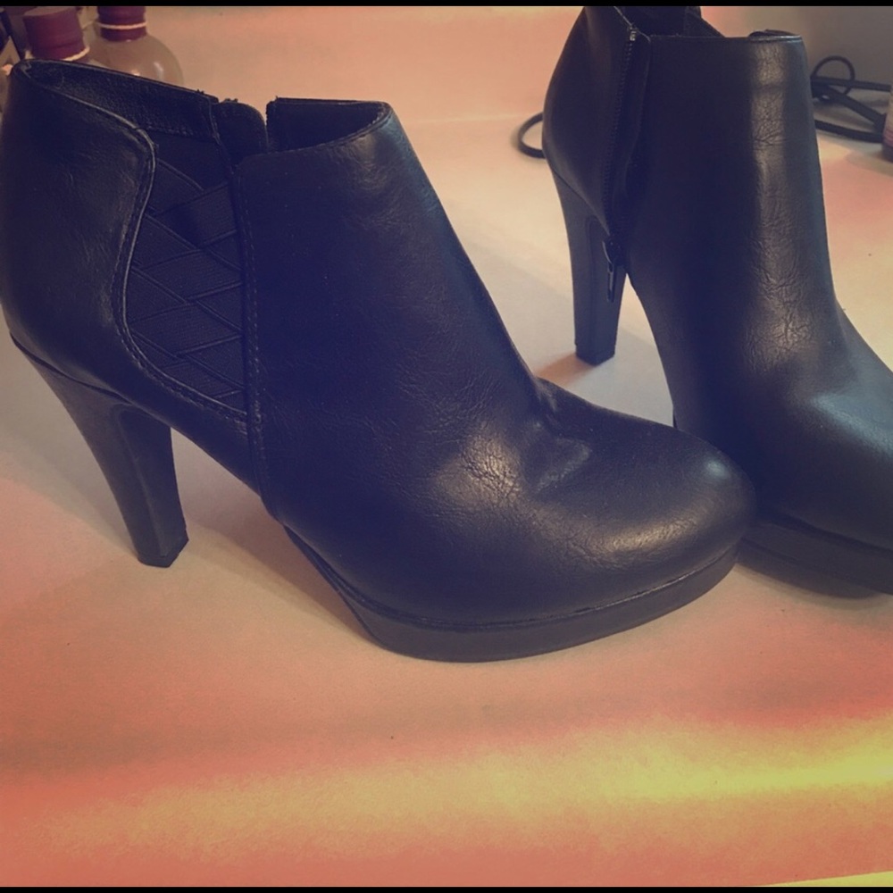 Black Booties NWOT