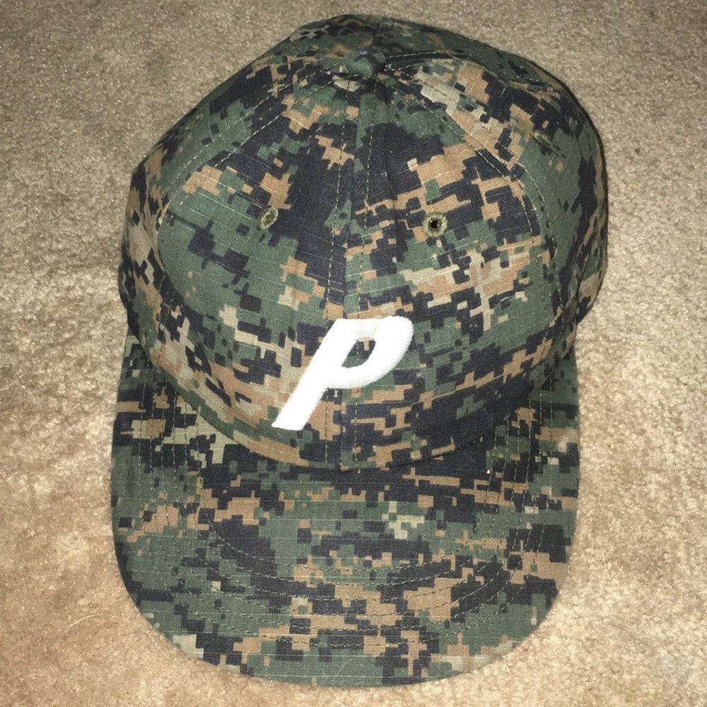 PALACE HAT DIGI CAMO