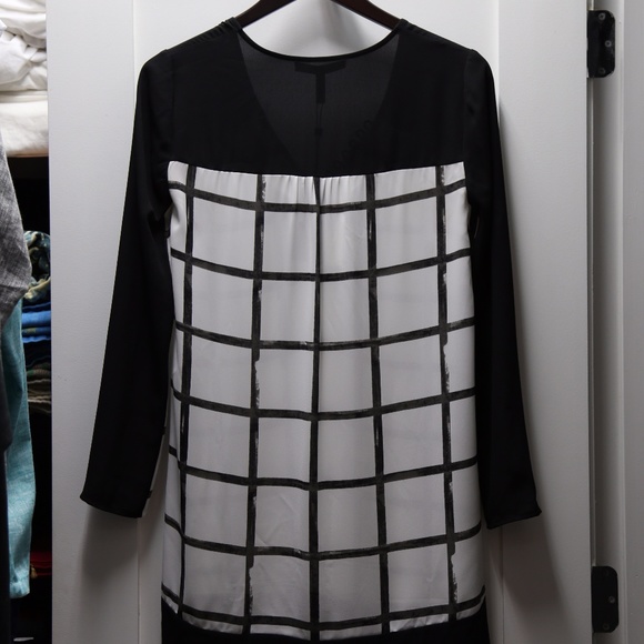 Black and White BCBG Shift Dress (or Tunic) - Picture 3 of 5
