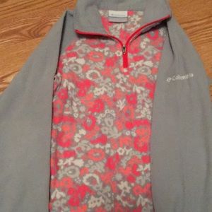 Girls Columbia Lightweight sweater. Size Small 7/8