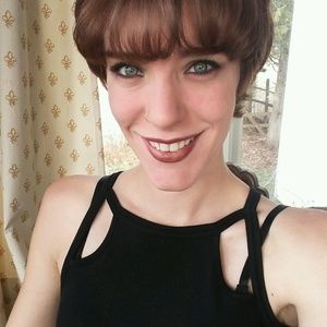 Meet your Posher, Amber