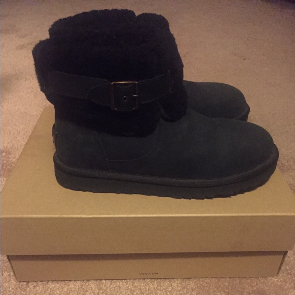 UGG Booties 🛍🎀