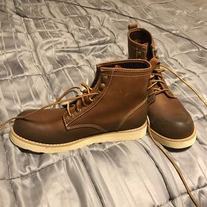 American Eagle boots
