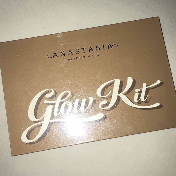 Anastasia Beverly Hills Other - Ultimate Glow Kit