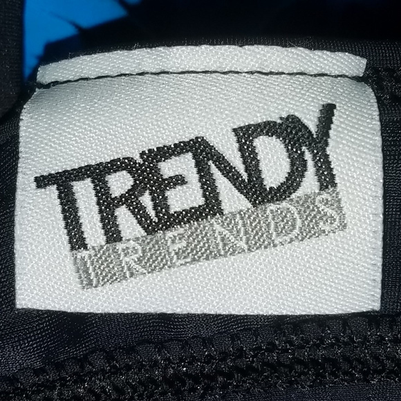 Trendy Trends Black w/Blue Fringe Crop Top NWOT - Picture 3 of 5