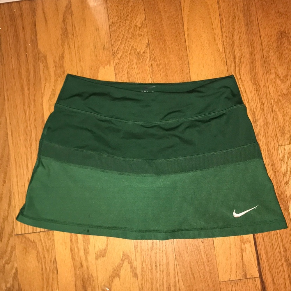 Nike green tennis skirt