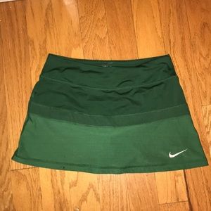 Nike green tennis skirt