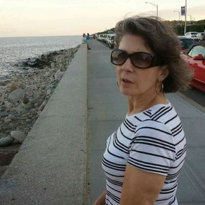 Meet your Posher, Debra