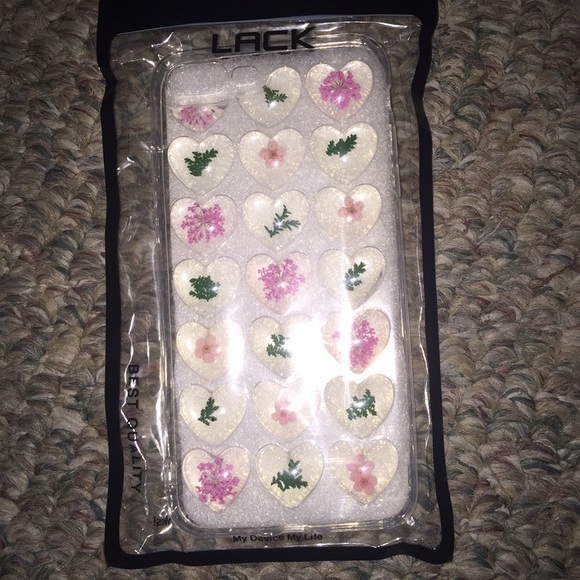 Heart Iphone Cases with dried flowers - Picture 3 of 5