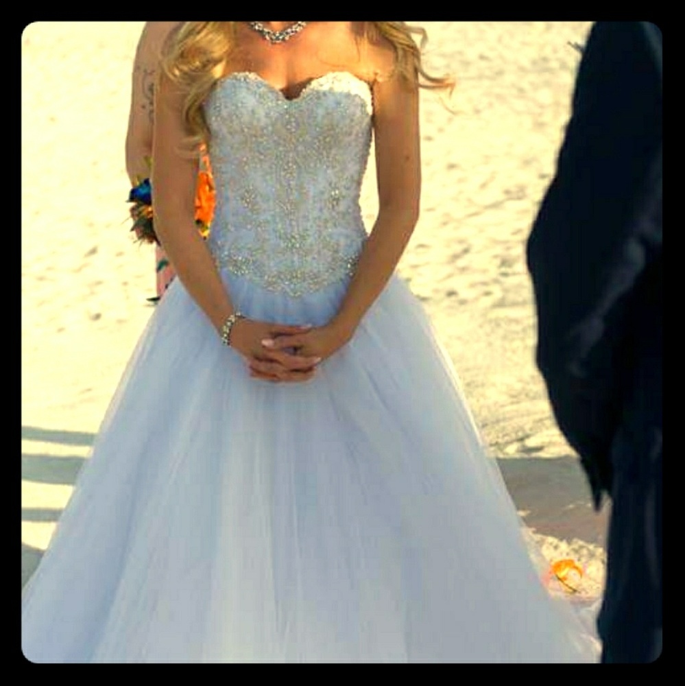 Gorgeous Demetrio's princess wedding dress