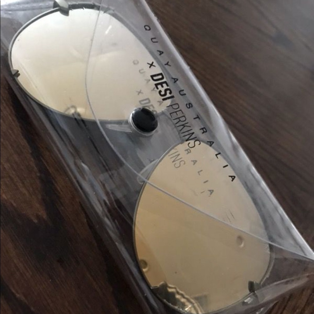 Quay High Key Olive Green Sunglasses